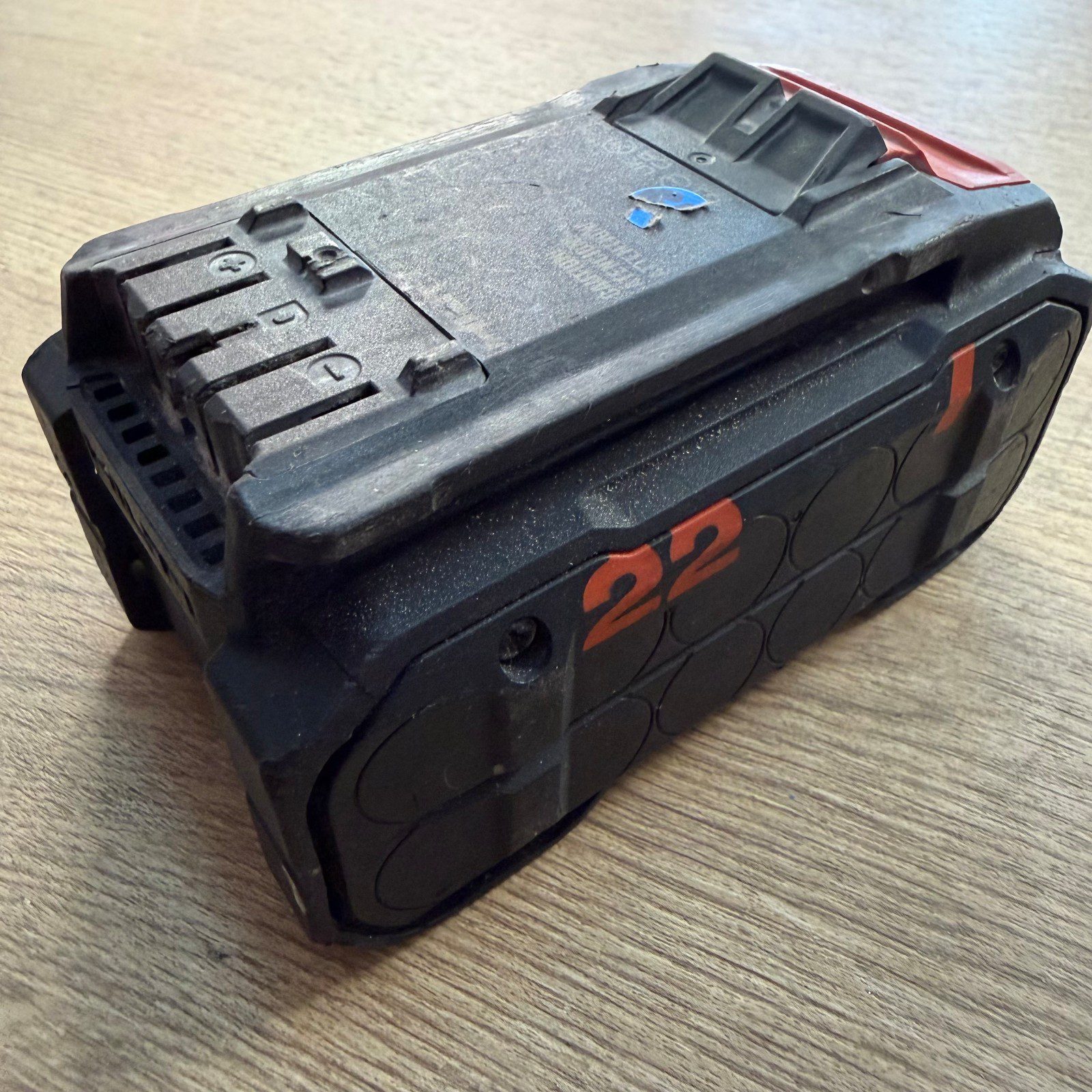 Hilti B 22-110 22V 5.2Ah Li-Ion Battery Pack Used - Casing Wear - Image 11