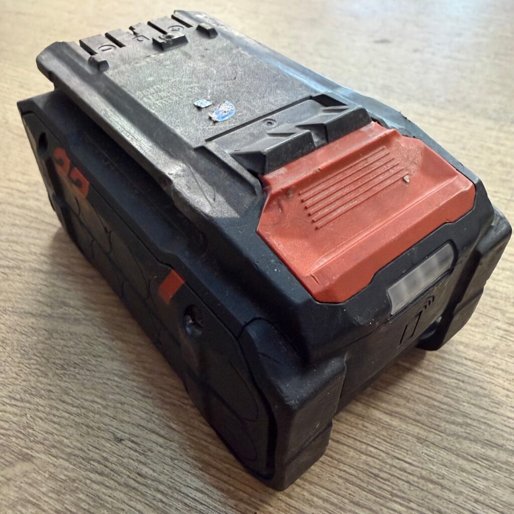 Hilti B 22-110 22V 5.2Ah Li-Ion Battery Pack Used - Casing Wear
