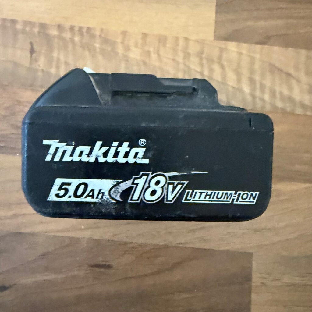Makita BL1850B 18V LXT 5.0Ah Li-Ion Battery Pack - Good Condition