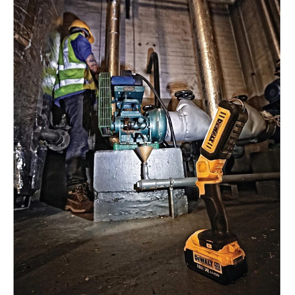 DeWalt DCL050N 18V XR Cordless LED Handheld Area Light Body Only New