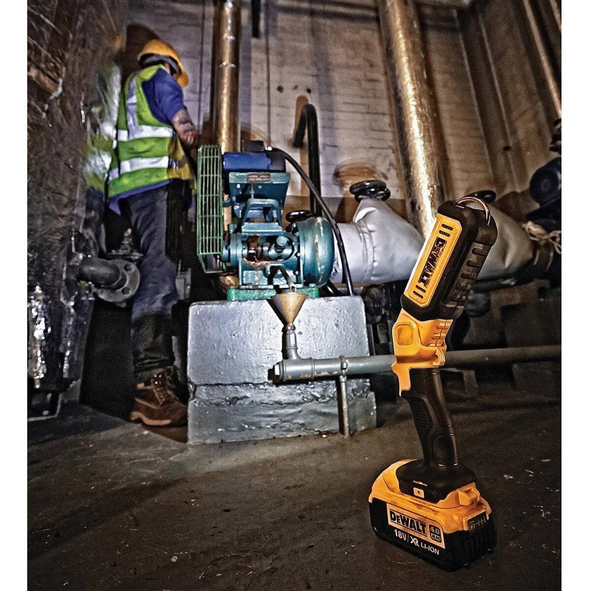 DeWalt DCL050N 18V XR Cordless LED Handheld Area Light Body Only New - Image 4