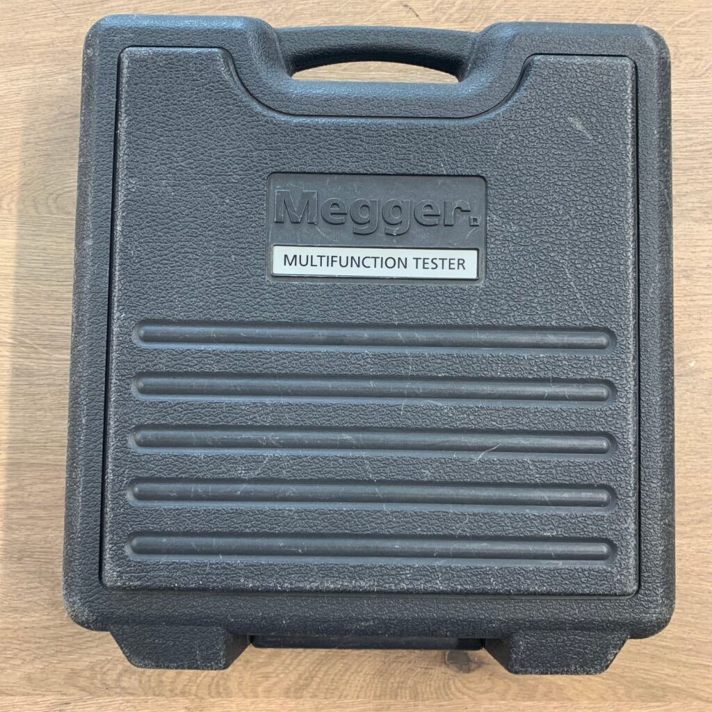Megger MFT1720 Multifunction Tester RCD Loop Insulation + Damaged Case