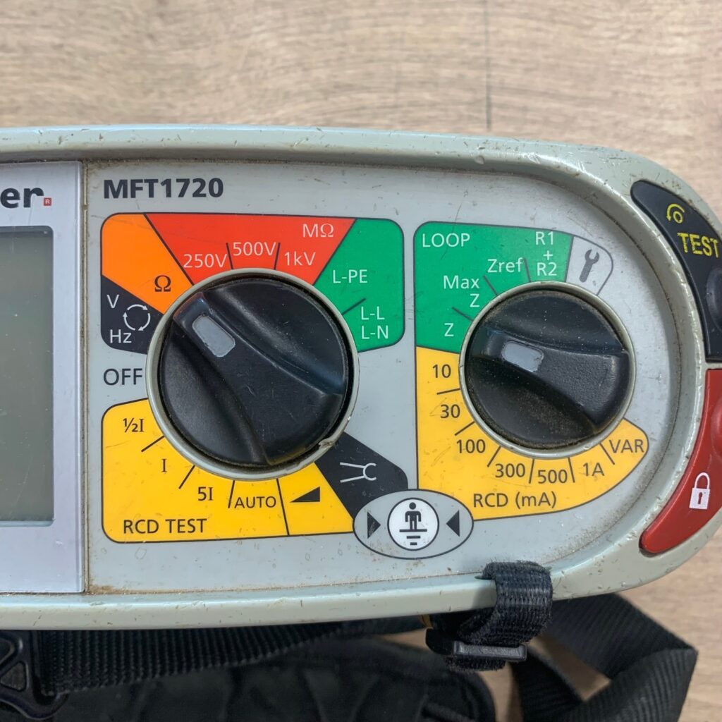 Megger MFT1720 Multifunction Tester RCD Loop Insulation + Damaged Case
