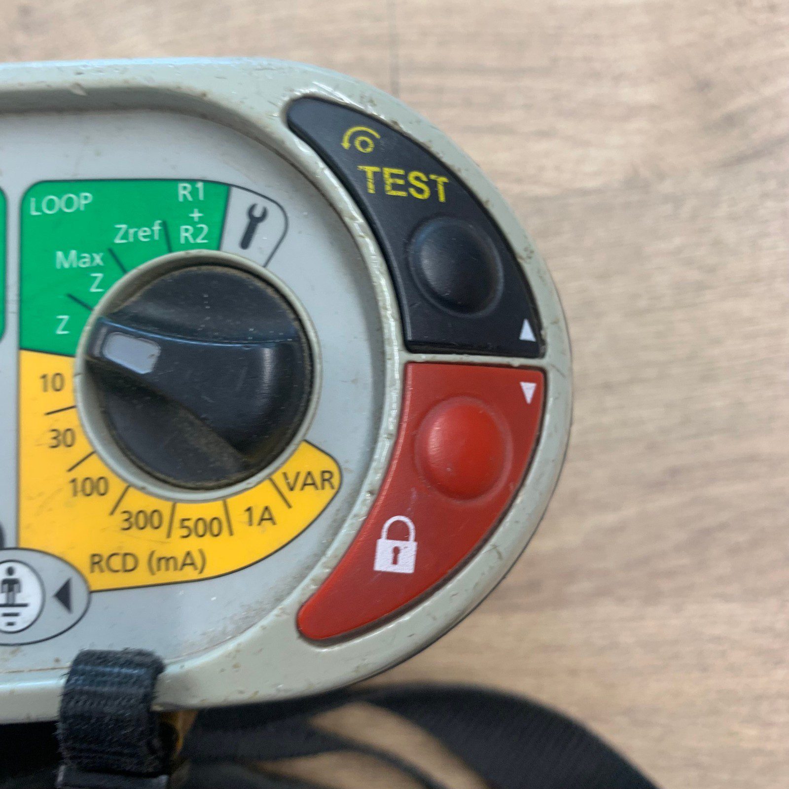 Megger MFT1720 Multifunction Tester RCD Loop Insulation + Damaged Case - Image 10
