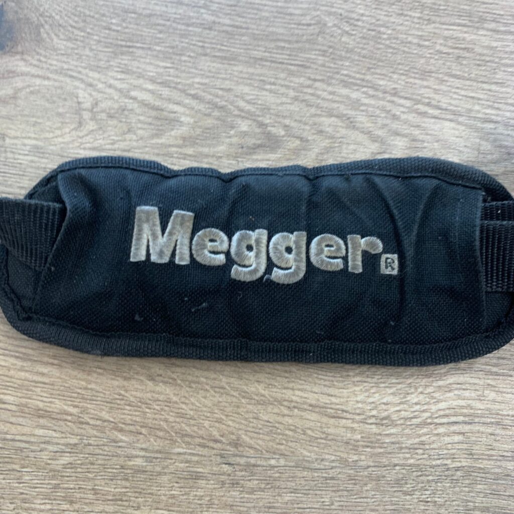 Megger MFT1720 Multifunction Tester RCD Loop Insulation + Damaged Case