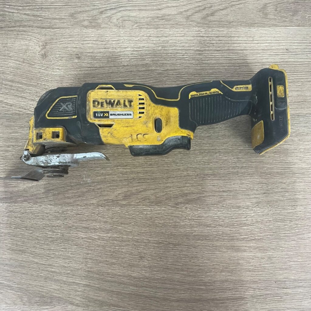 DeWalt DCS355 18V XR Brushless Cordless Oscillating Multi Tool Body Only