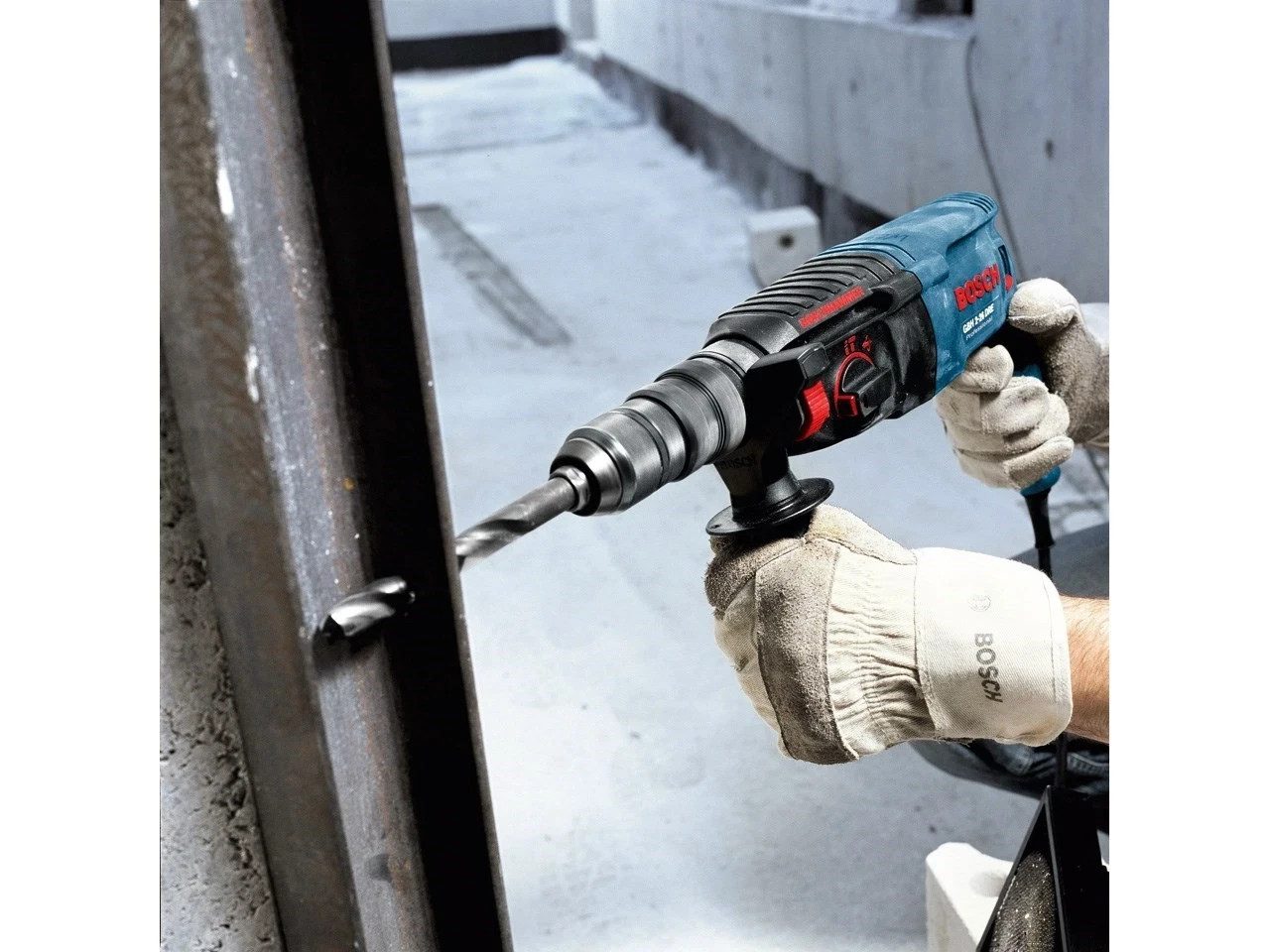 Bosch GBH 2-26 Professional 230V 830W SDS Plus Rotary Hammer Drill Case New - Image 5