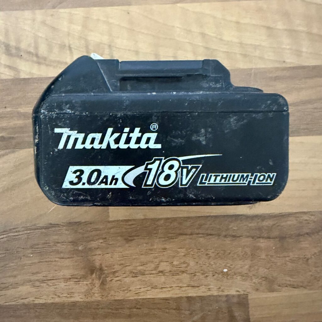 Makita BL1830 18V 3.0Ah LXT Lithium-Ion Battery Pack Used