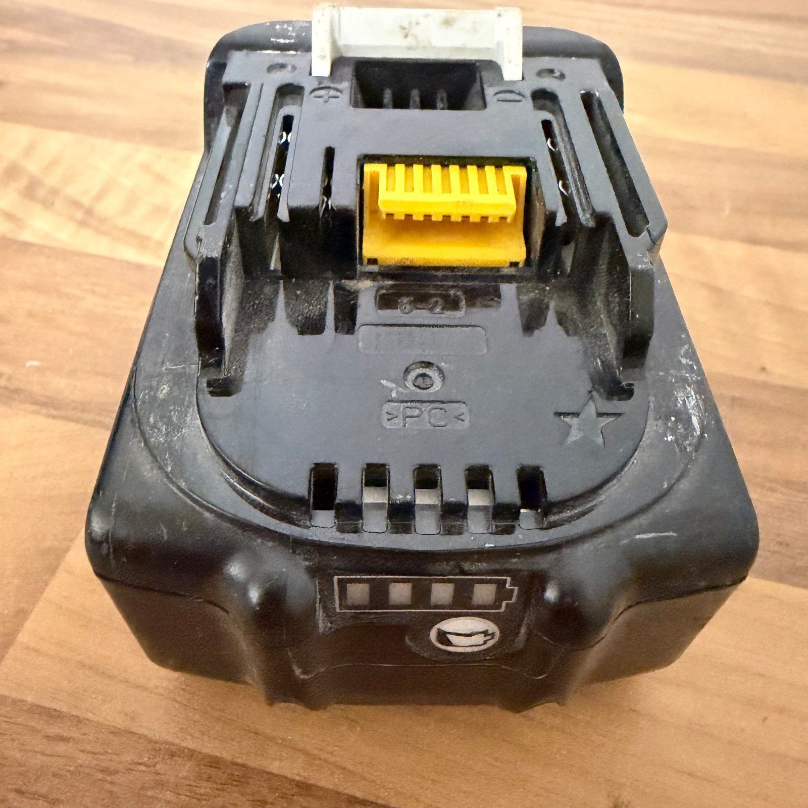 Makita BL1830 18V 3.0Ah LXT Lithium-Ion Battery Pack Used - Image 3