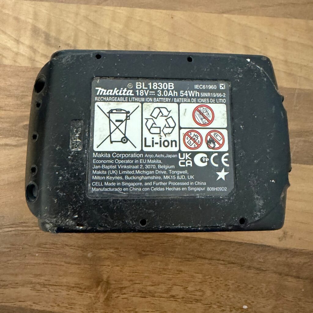 Makita BL1830 18V 3.0Ah LXT Lithium-Ion Battery Pack Used