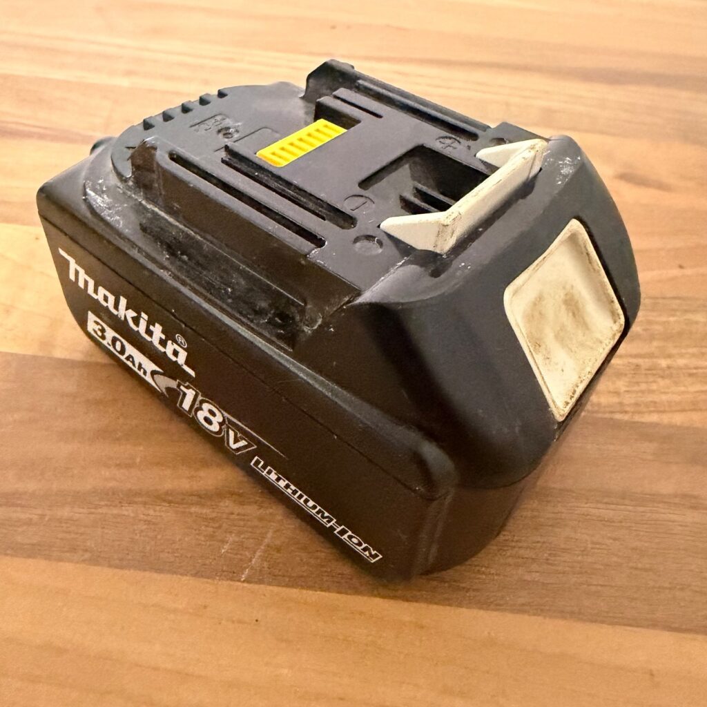 Makita BL1830 18V 3.0Ah LXT Lithium-Ion Battery Pack Used