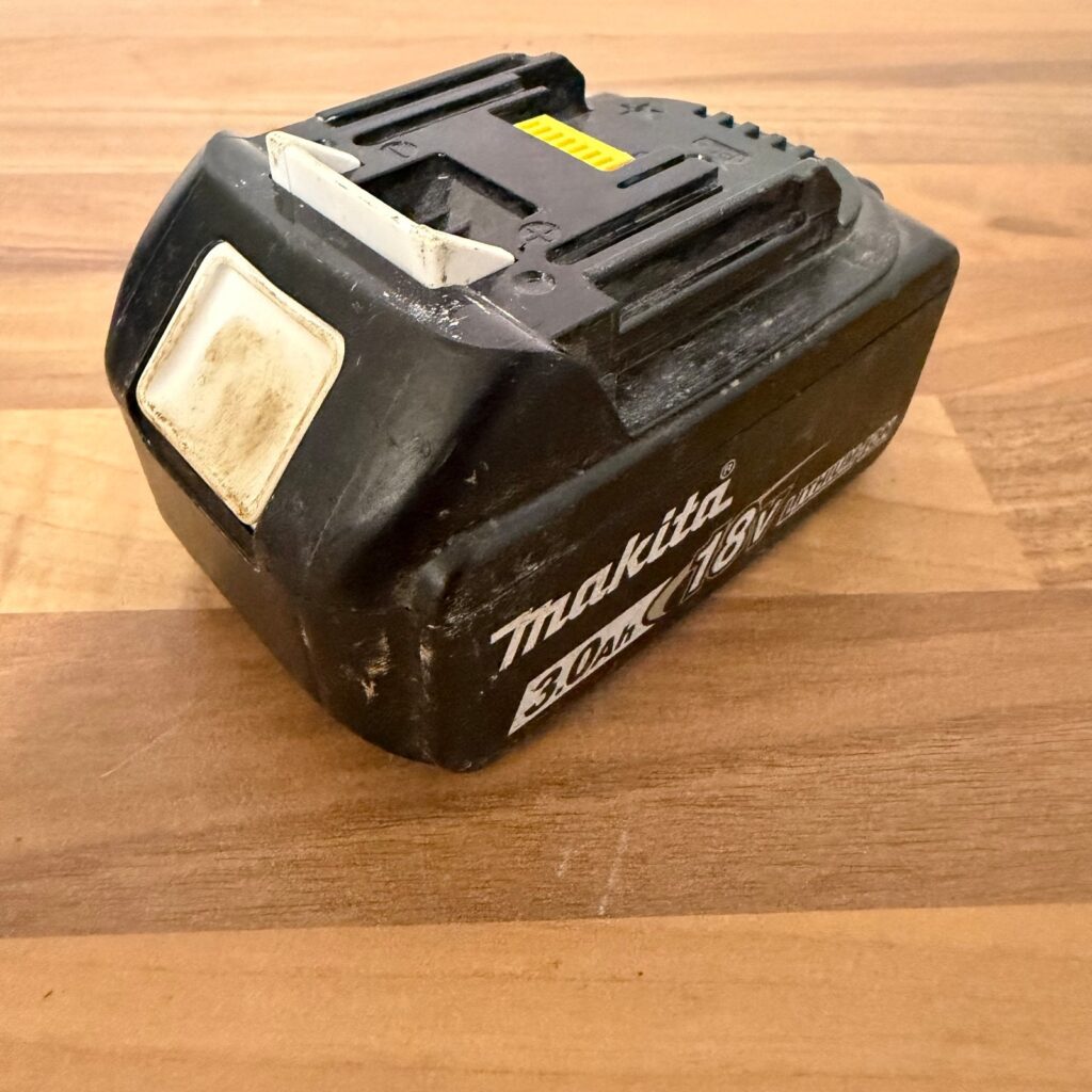 Makita BL1830 18V 3.0Ah LXT Lithium-Ion Battery Pack Used
