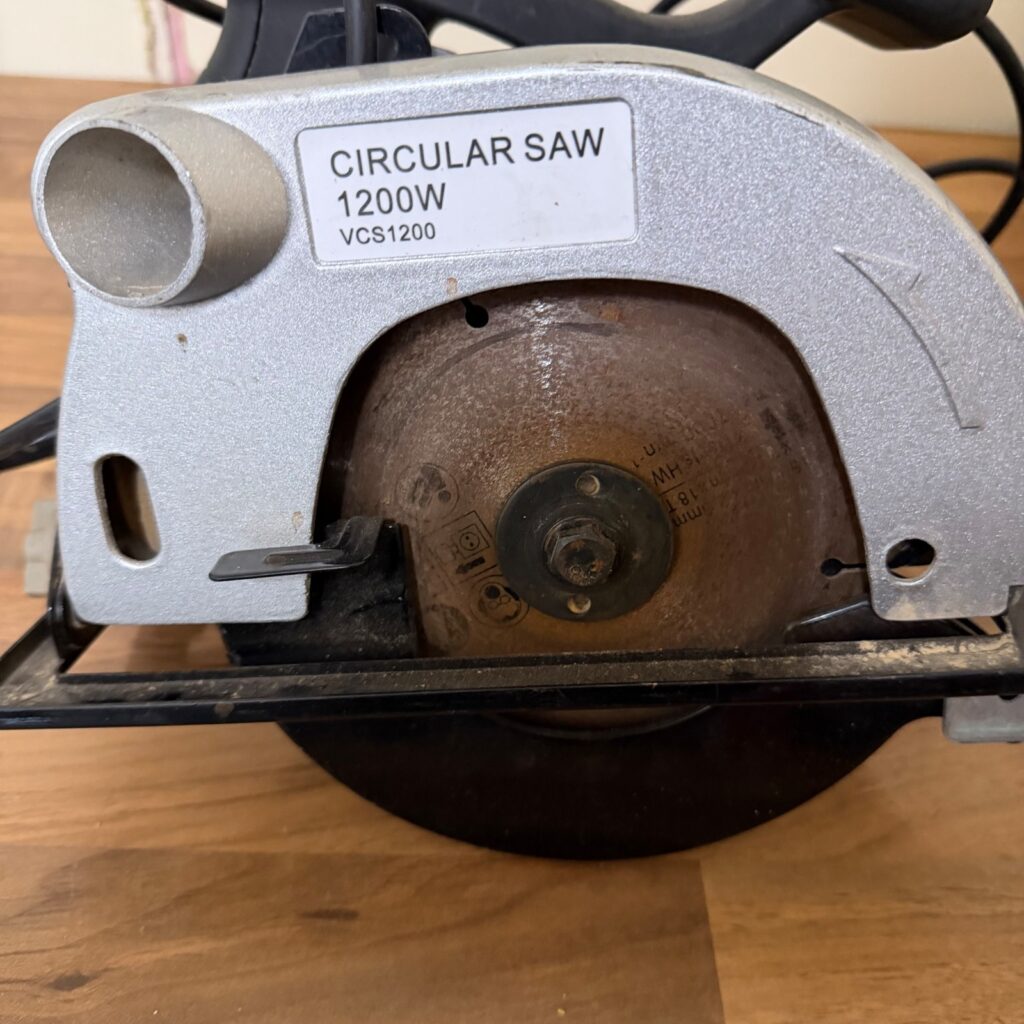 VCS1200 1200W Corded Circular Saw With Blade & Parallel Guide - Used