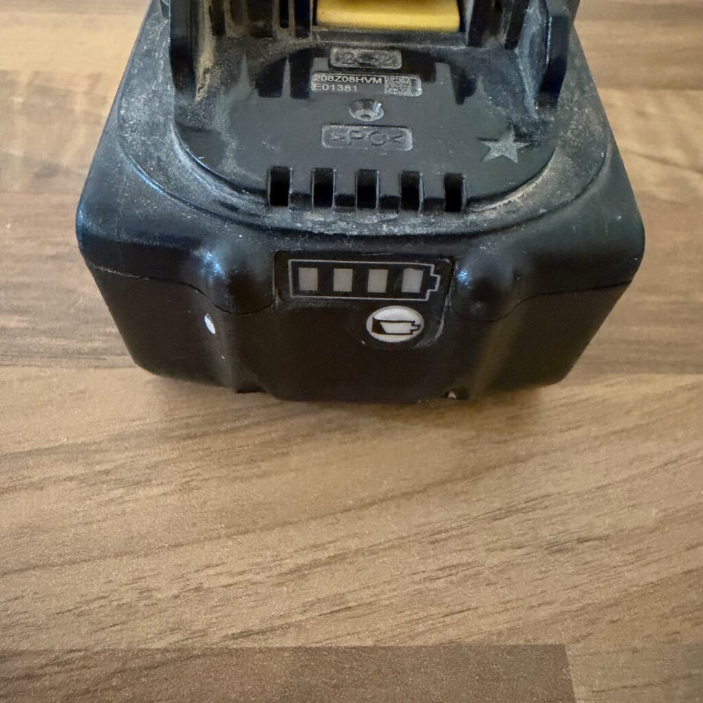 Makita BL1850B 18V LXT 5.0Ah Li-Ion Battery Pack - Good Condition