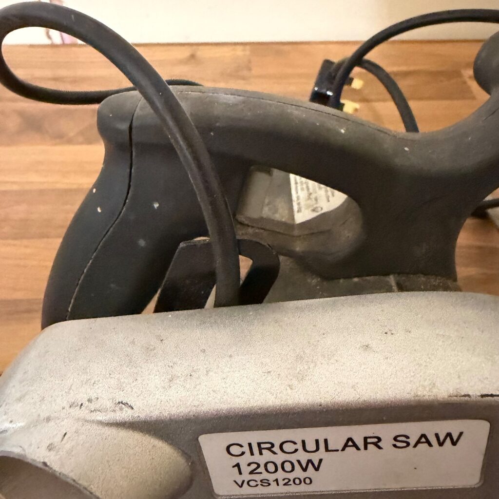 VCS1200 1200W Corded Circular Saw With Blade & Parallel Guide - Used