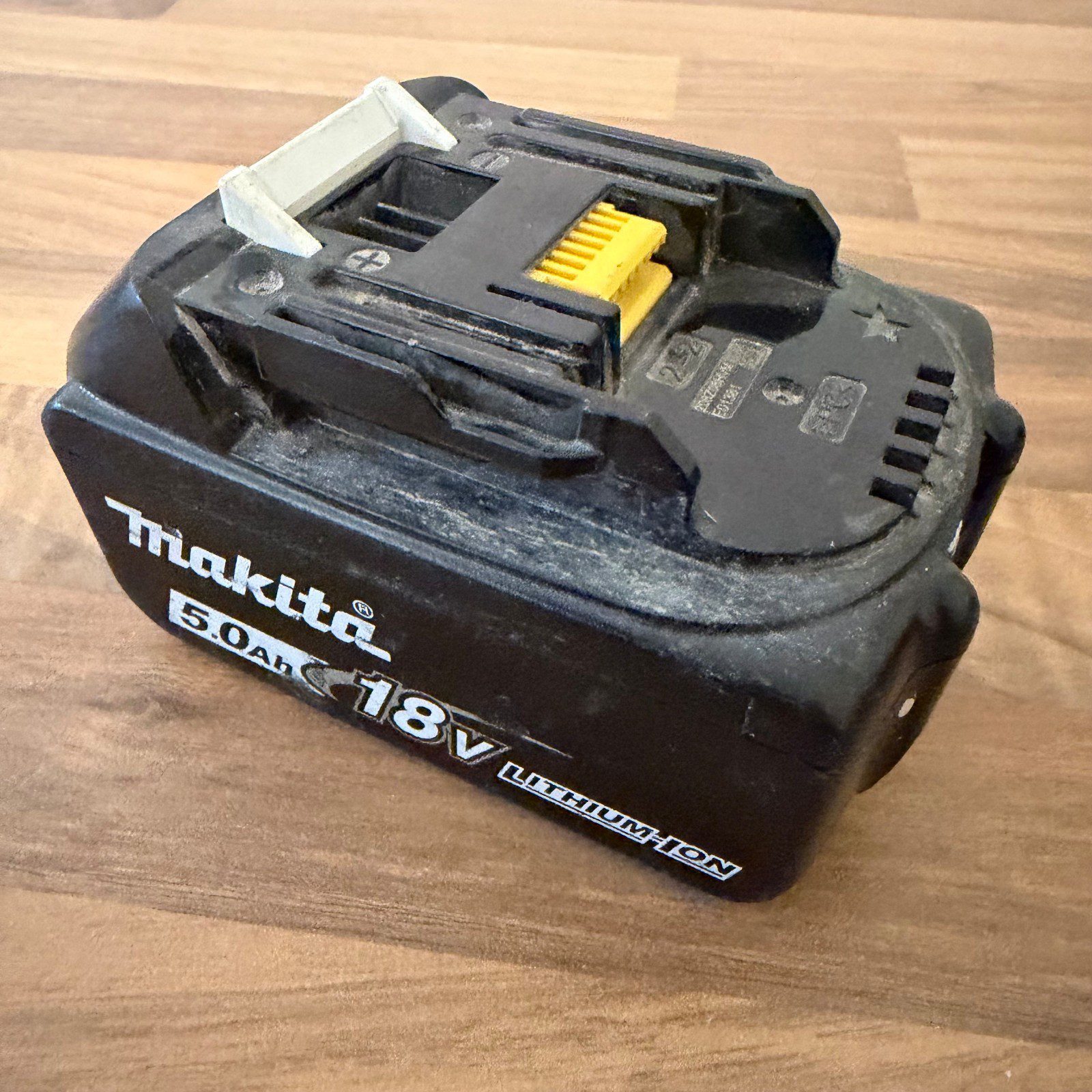 Makita BL1850B 18V LXT 5.0Ah Li-Ion Battery Pack - Good Condition - Image 9
