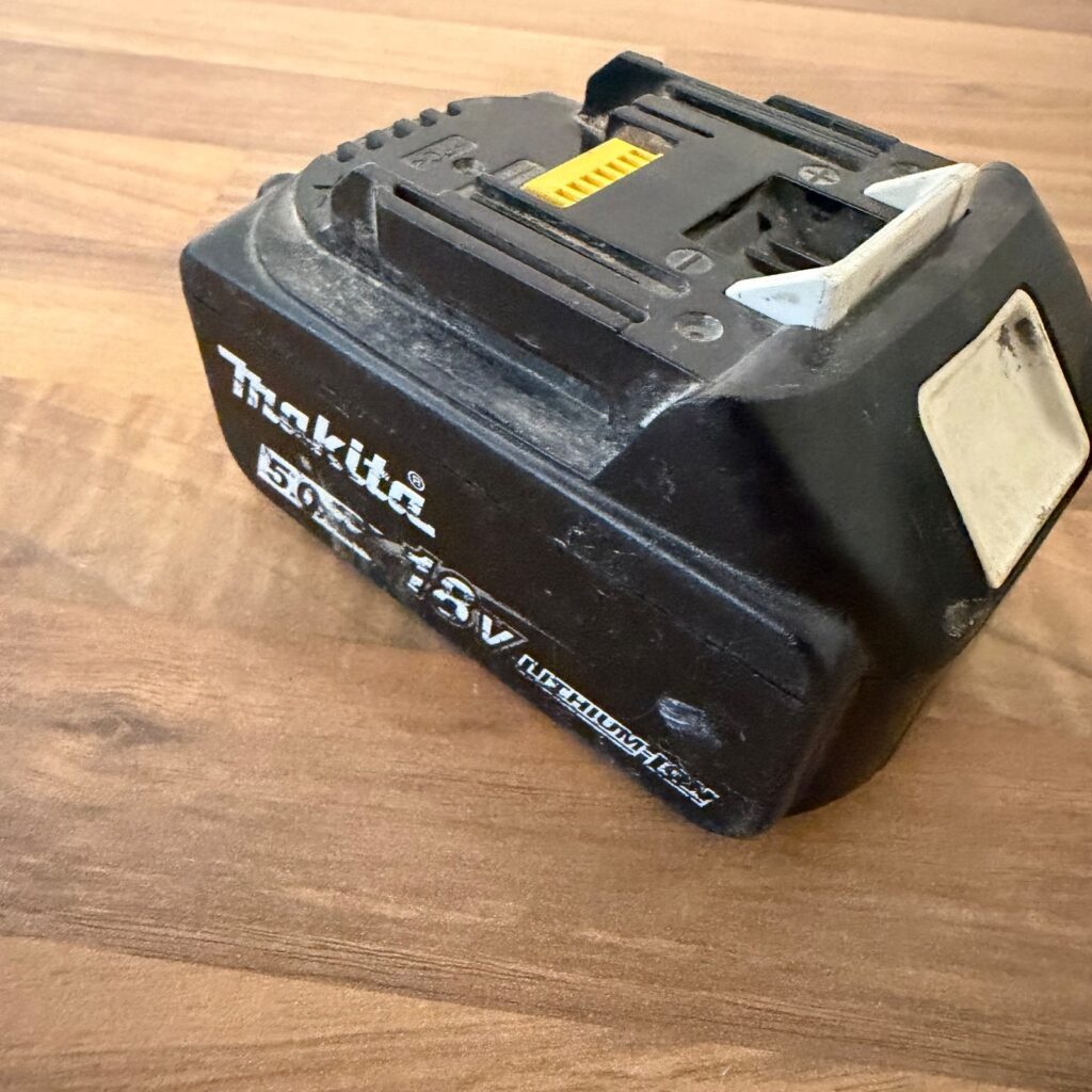 Makita BL1850B 18V LXT 5.0Ah Li-Ion Battery Pack - Good Condition