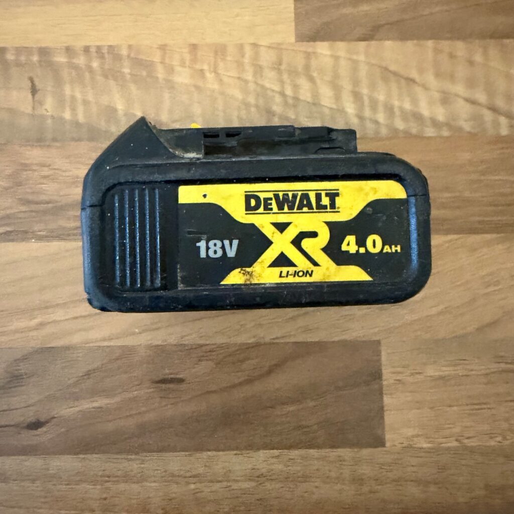DeWalt DCB182 18V XR 4.0Ah Li-Ion Cordless Battery Pack Used
