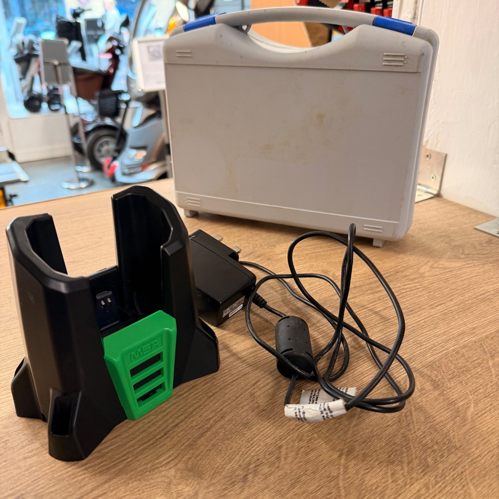 MSA ALTAIR 2XP 2X Plus Gas Detector Charging Cradle Station Used - Image 9