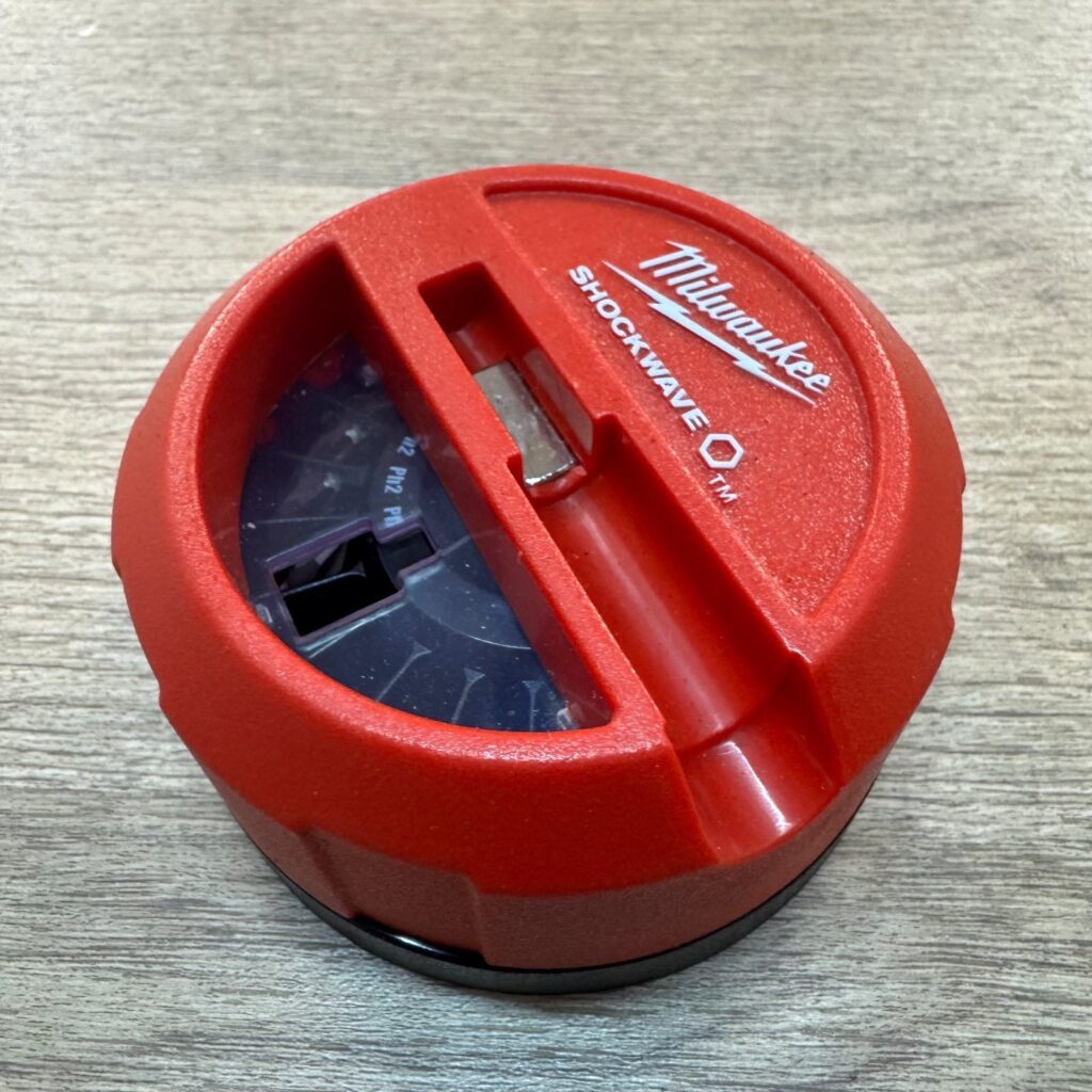 Milwaukee Shockwave Screwdriver Bit Set Magnetic Holder Round Case Very Good