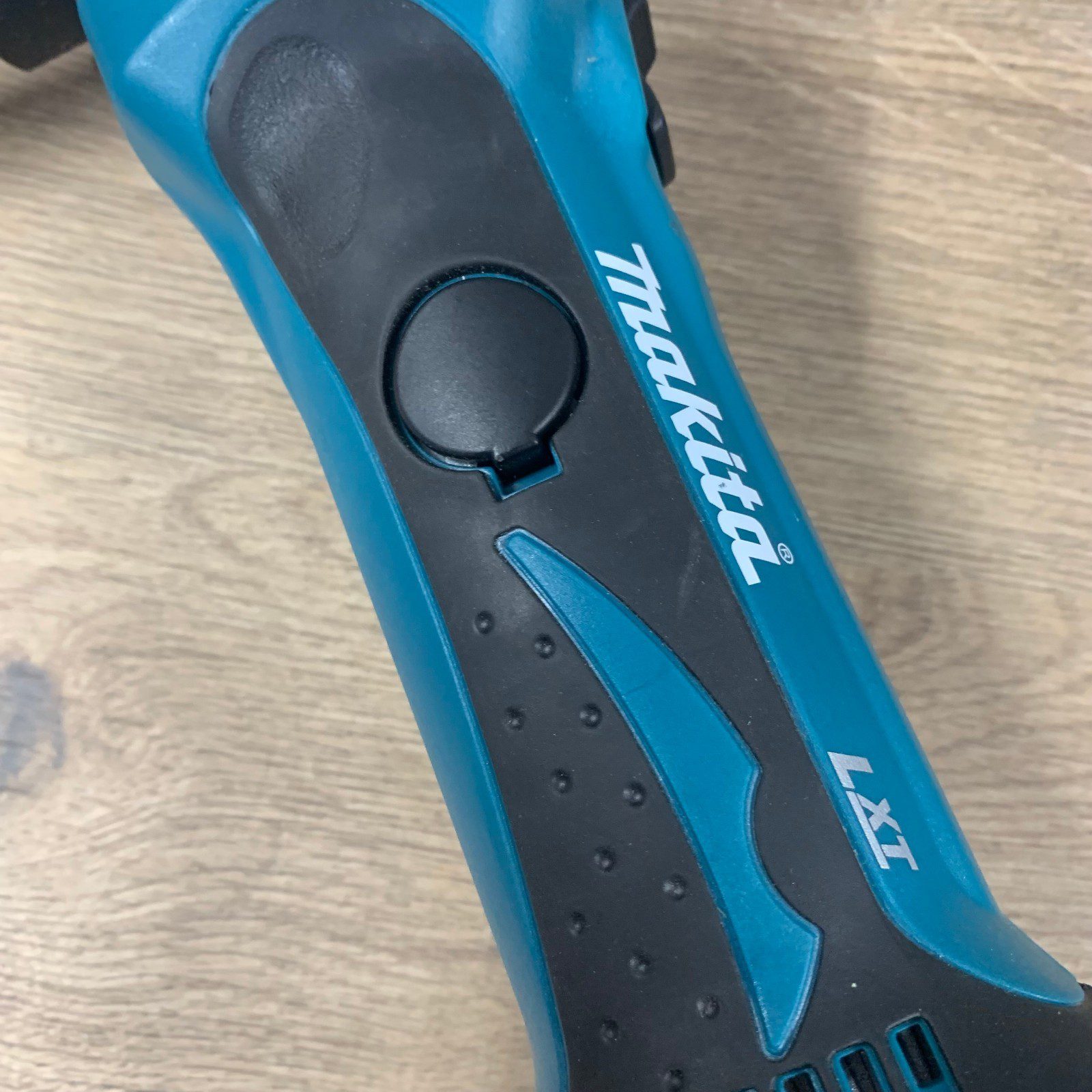 Makita DJN161 18V LXT Cordless Nibbler 1.6mm Metal Cutter Bare Tool Boxed - Image 6